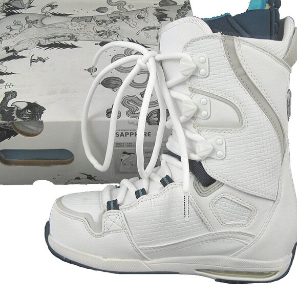 NEW Burton Sapphire Snowboard Boots! White  Size 6 Euro 36.5  Traditional Lace - Picture 1 of 2